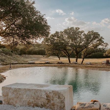 Villa Hummingbird Haus - Hill Country Views On 20 Acres With Firepit Spring Branch Exterior foto
